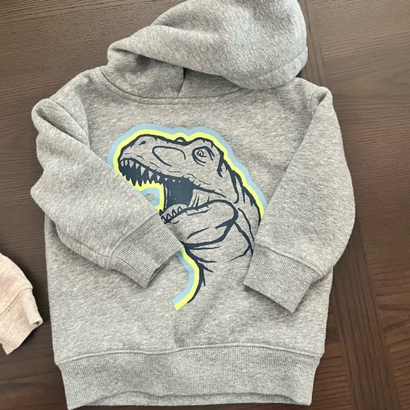 Bundle of baby boy sweaters/onesies size 6-9/12 months - Picture 6 of 7